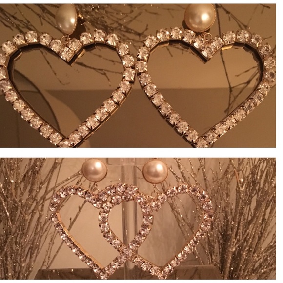 Jewelry - Big Rhinestone Heart Earrings✨✨